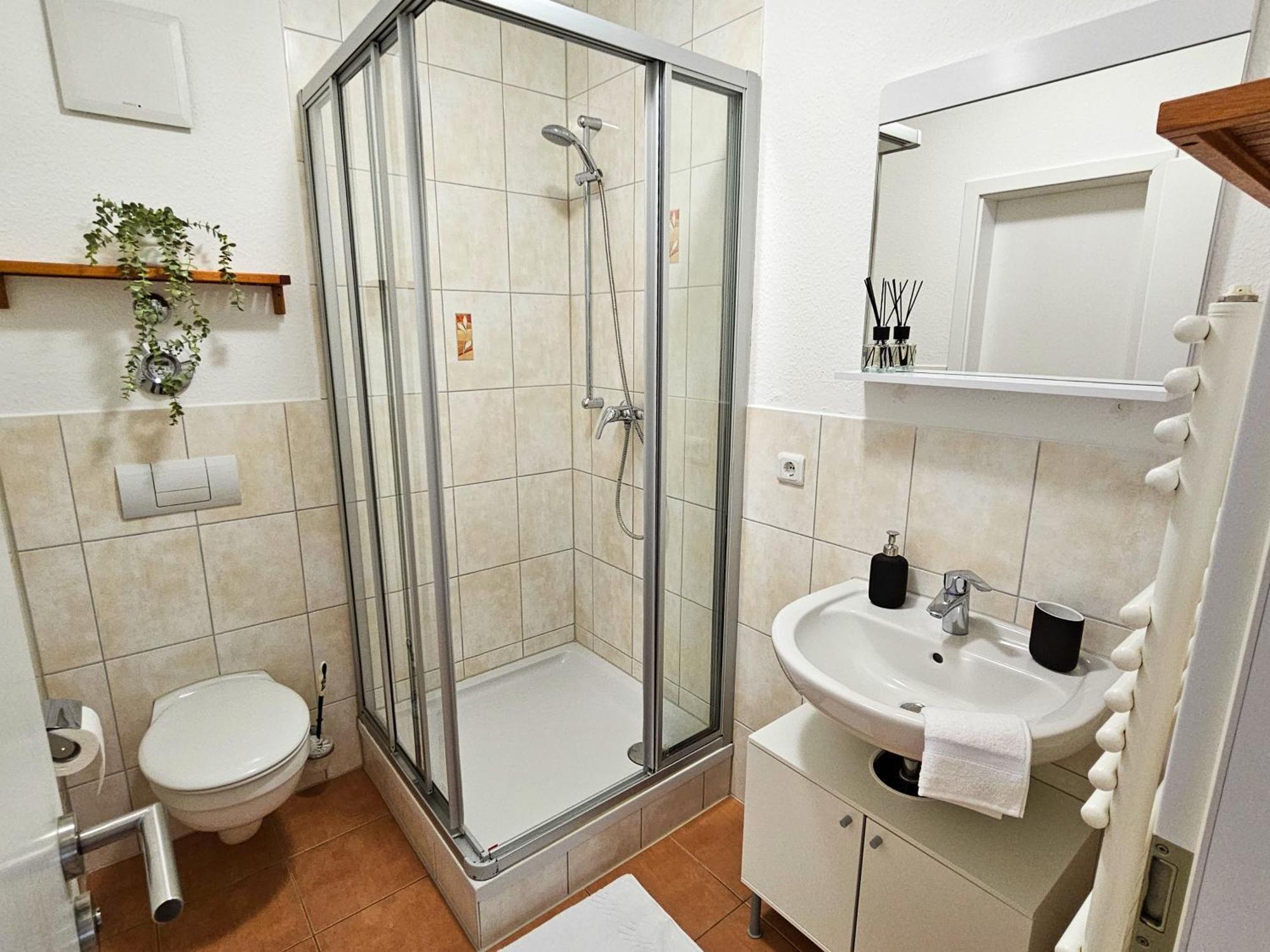Micasa Rooms - Altstadt Zentral - Zwischen Anger Und Kraemerbruecke - Wlan - Familienfreundlich Ерфурт Екстериор снимка