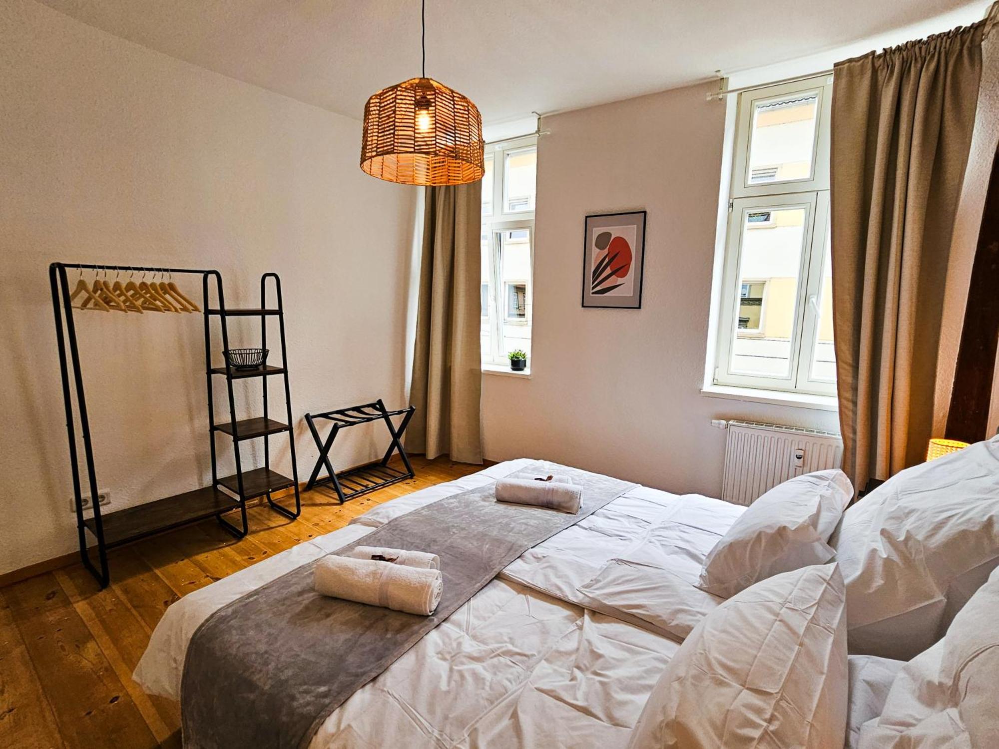 Micasa Rooms - Altstadt Zentral - Zwischen Anger Und Kraemerbruecke - Wlan - Familienfreundlich Ерфурт Екстериор снимка